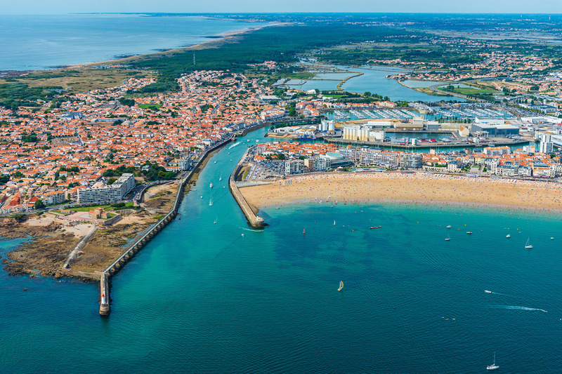 Les sables. Ревьер от порта Сабль д Олоннэ.