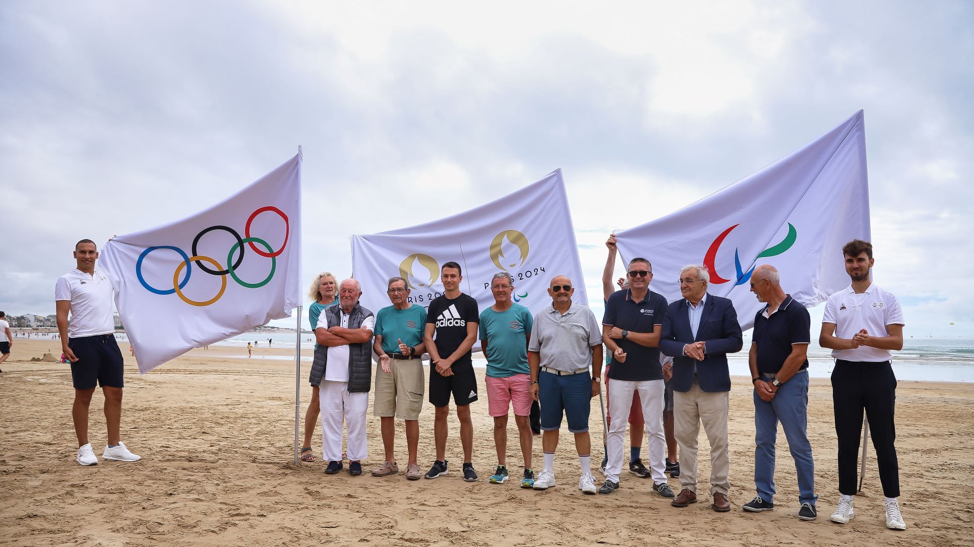 La tournée des drapeaux des Jeux Olympiques de Paris 2024 arrive en  Guadeloupe - Guadeloupe la 1ère